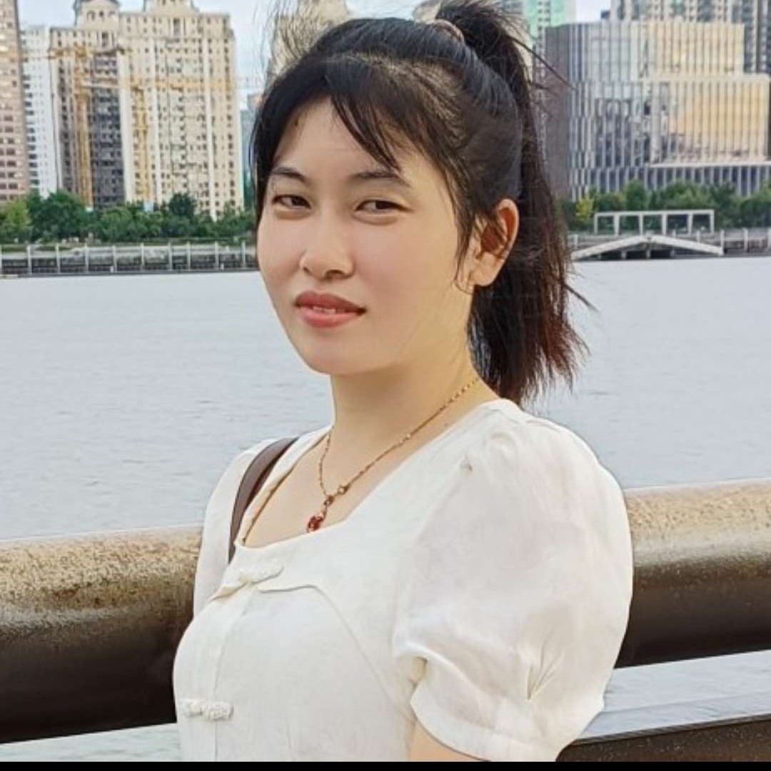 灼热de婕拉的照片
