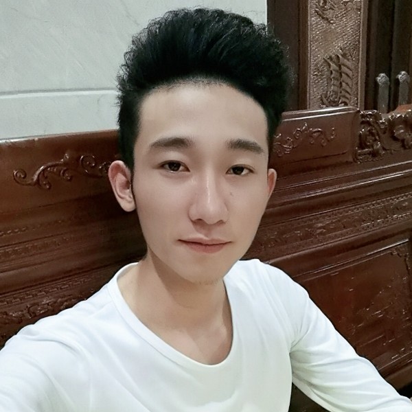 义气愿化羽的照片