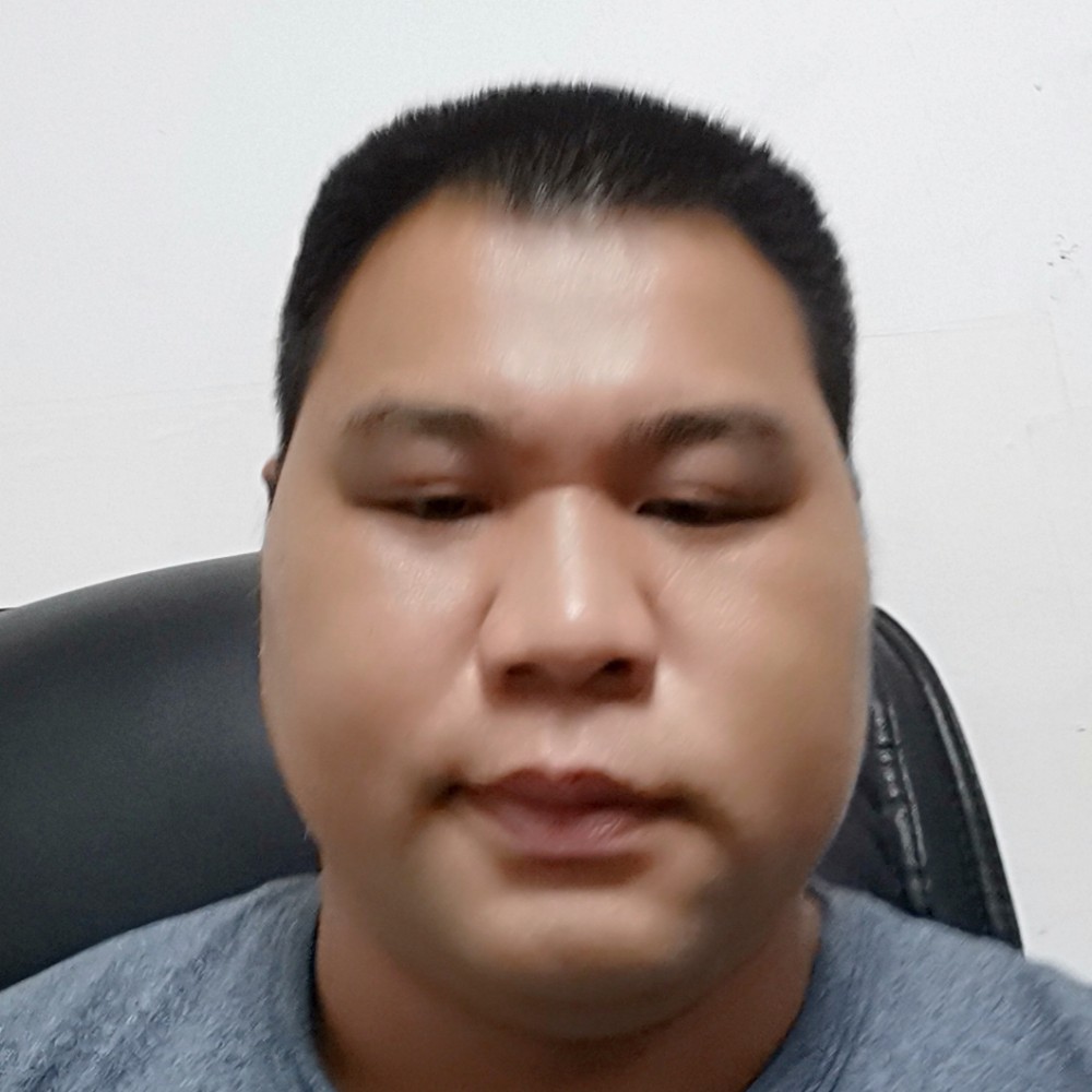 冷风拿拉长的照片