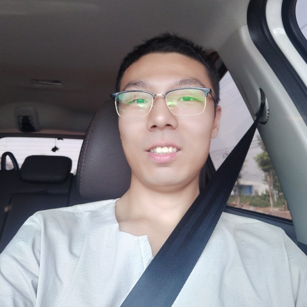 华&恒的照片