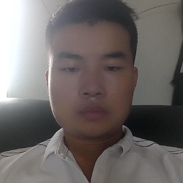 龙小斌的照片
