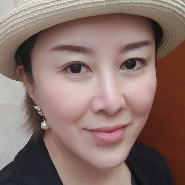 甜甜还酒窝的照片