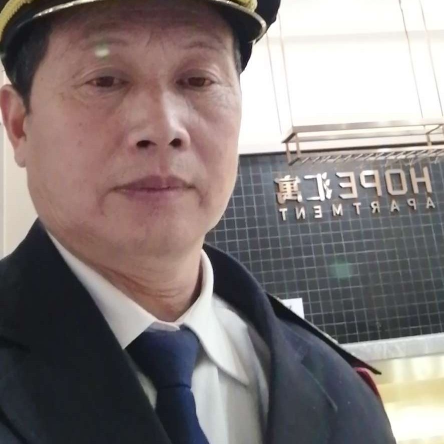 红玫瑰保卫能干的照片