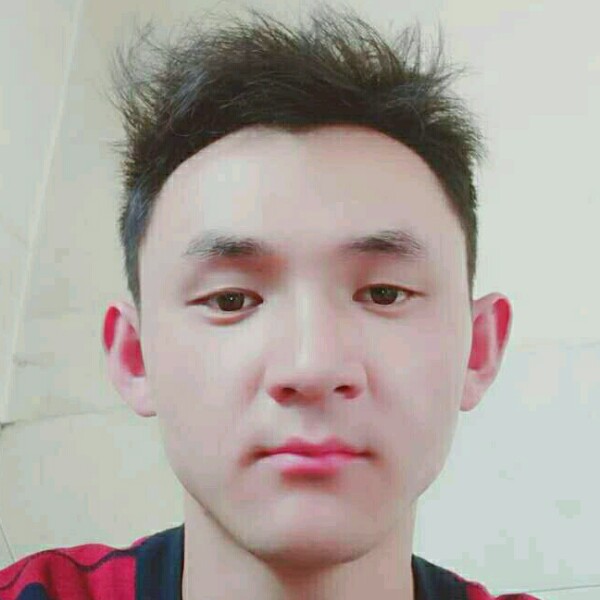如梦迎一个人的照片