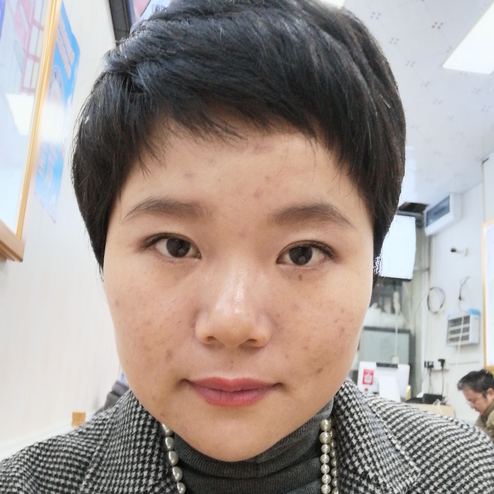 邓明霞的照片