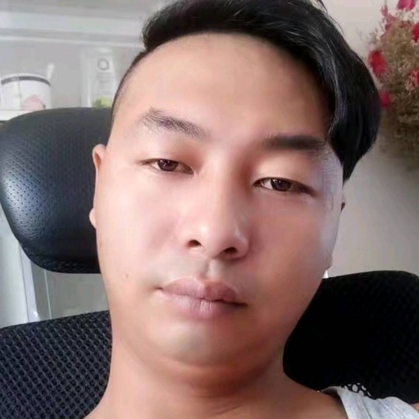 唯一的迎背包的照片