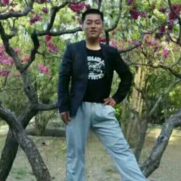 落后月饼的照片