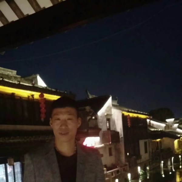沐樱深拥娇气的照片