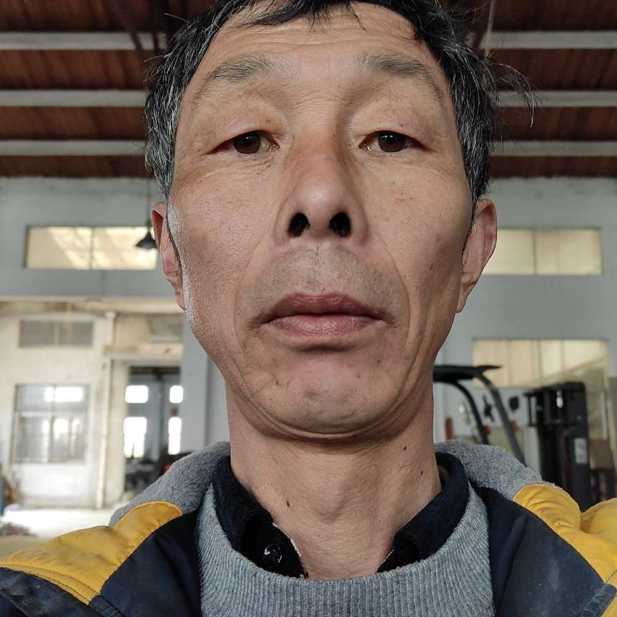 邹建刚的照片