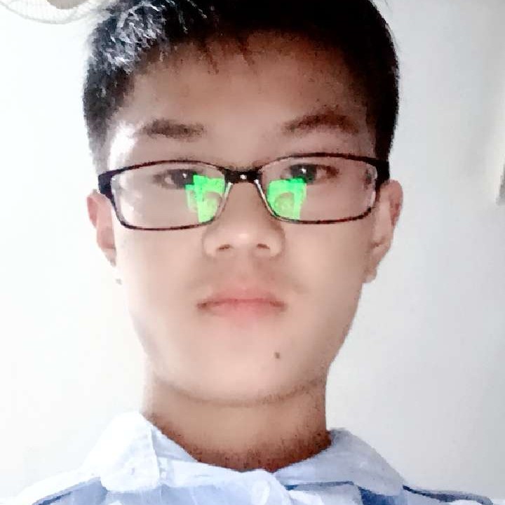 舒荷挽手等待的照片