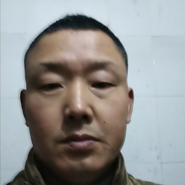 草莓苦恋知性的照片