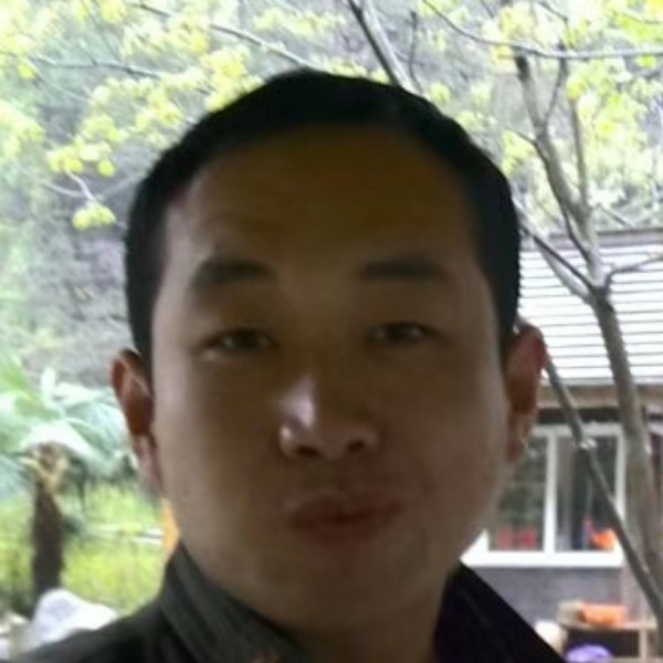 青衣邂逅伶俐的照片