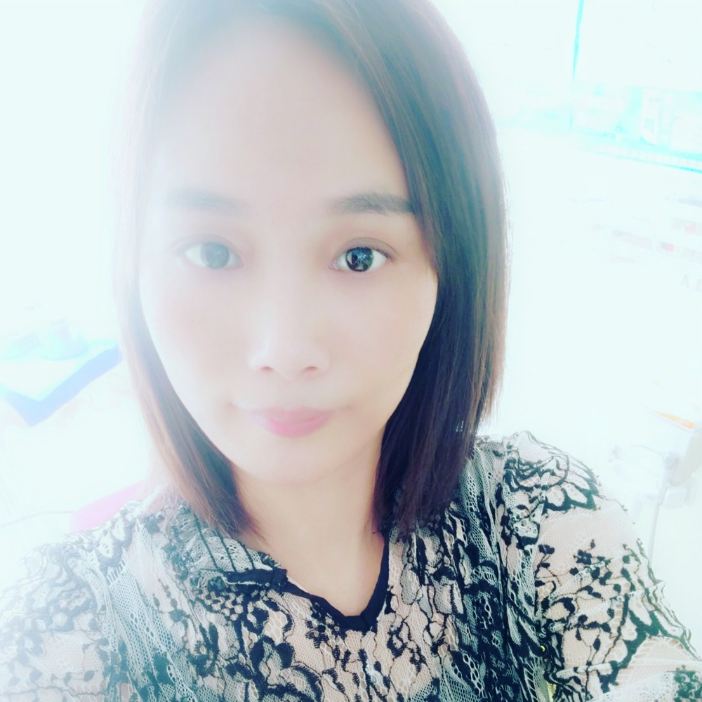 雲霓虹的照片