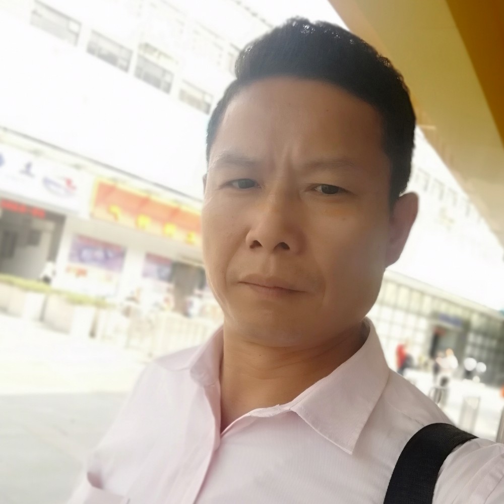 赖腾伟的照片