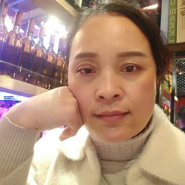 嫣红一笑的照片