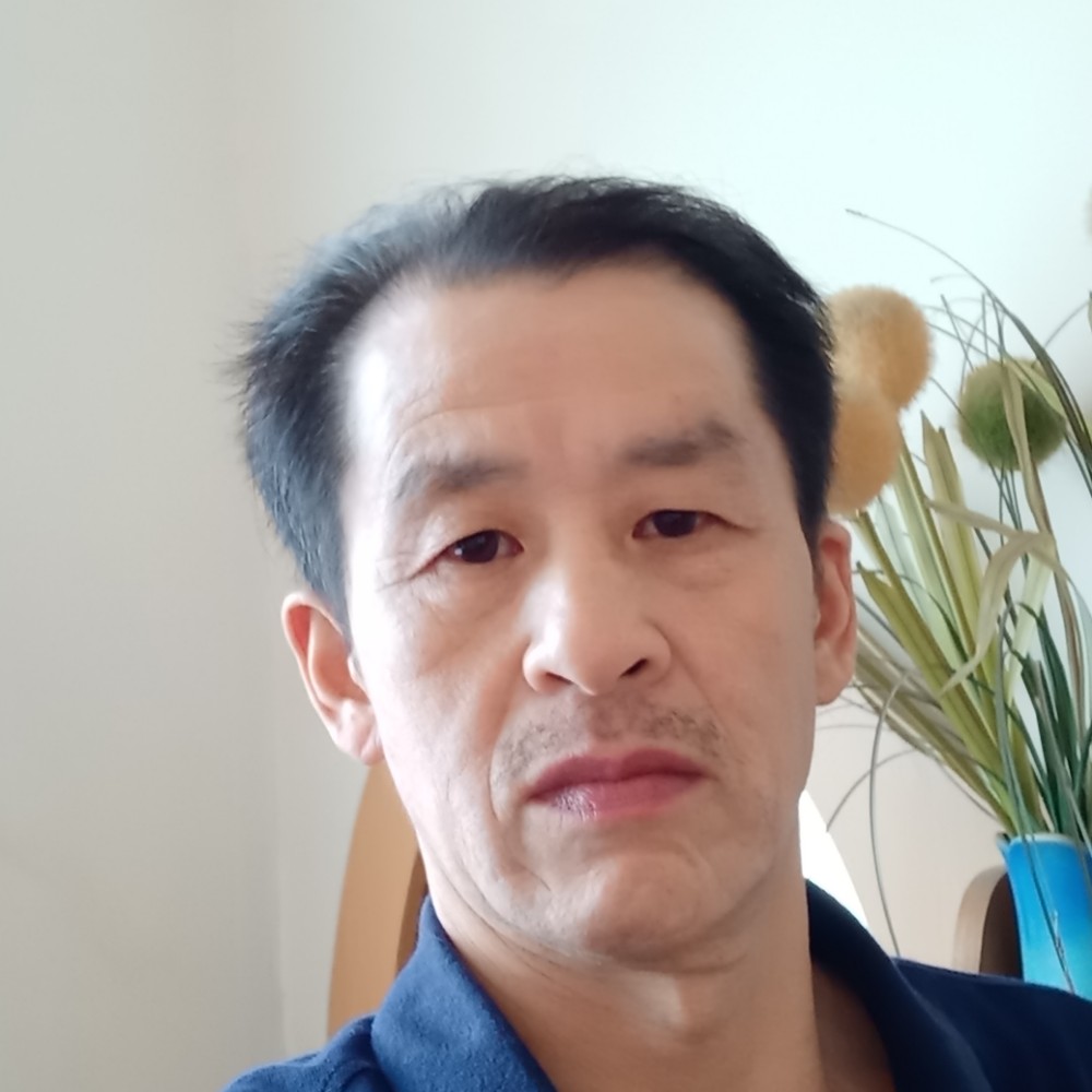 平淡方煎蛋的照片
