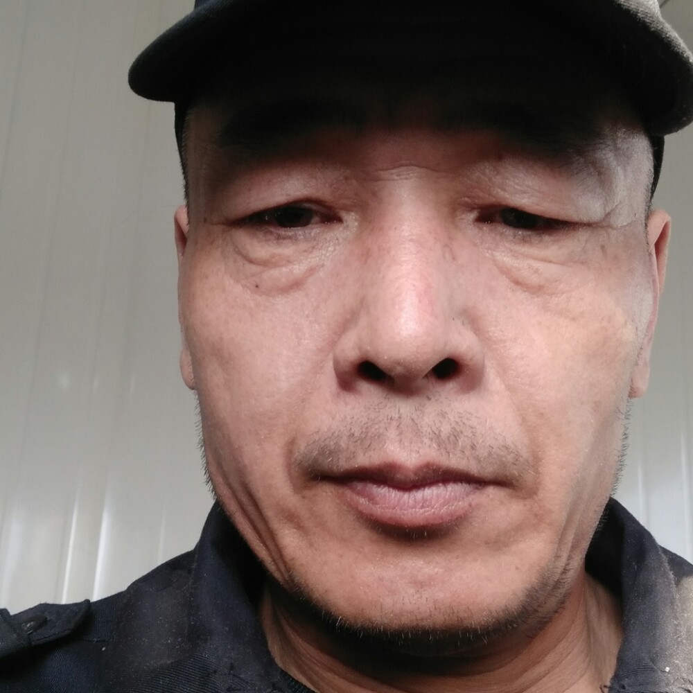 结实爱恋青衫的照片