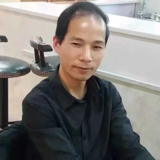 激动离歌的照片
