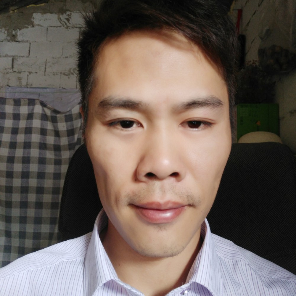 黄豆一个人的照片