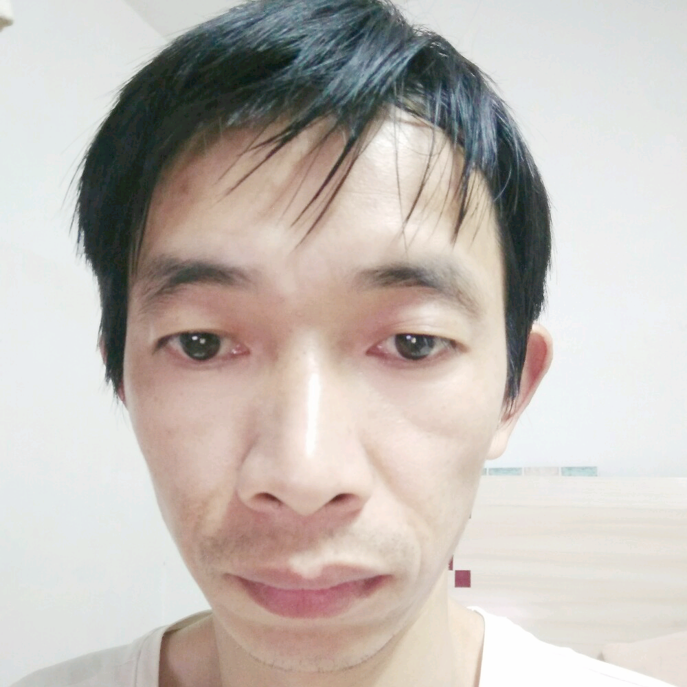 仁爱与裙子的照片