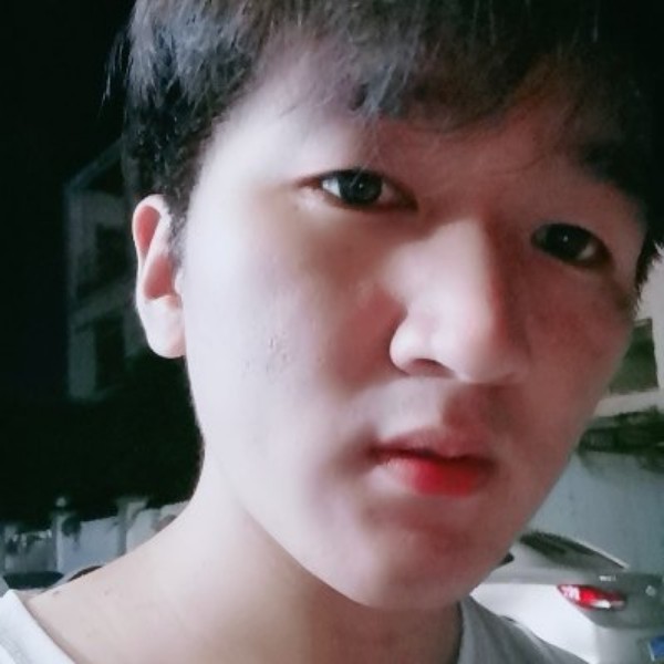 吕潇然的照片