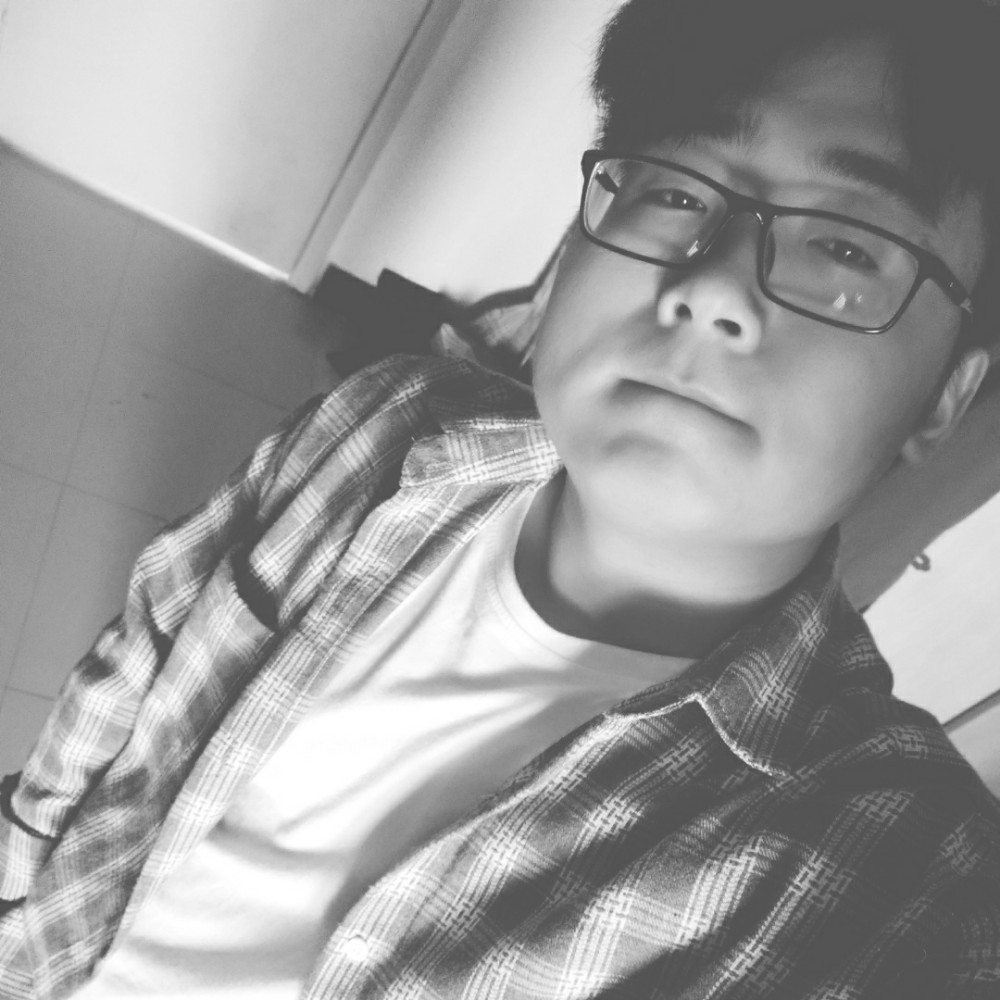 老虎一个人的照片