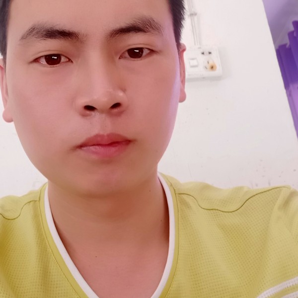 可靠蹙眉小虾米的照片