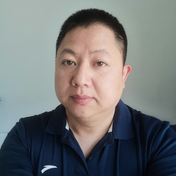 哥已不年轻的照片