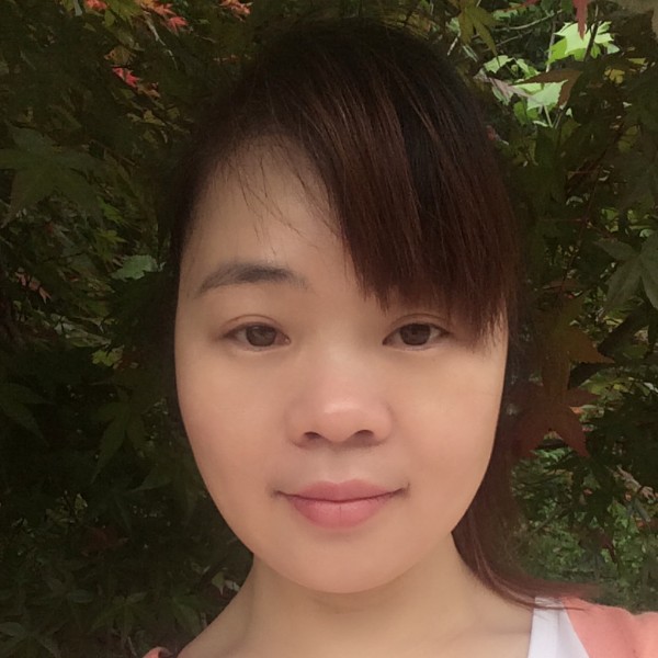 秋月纯真的照片