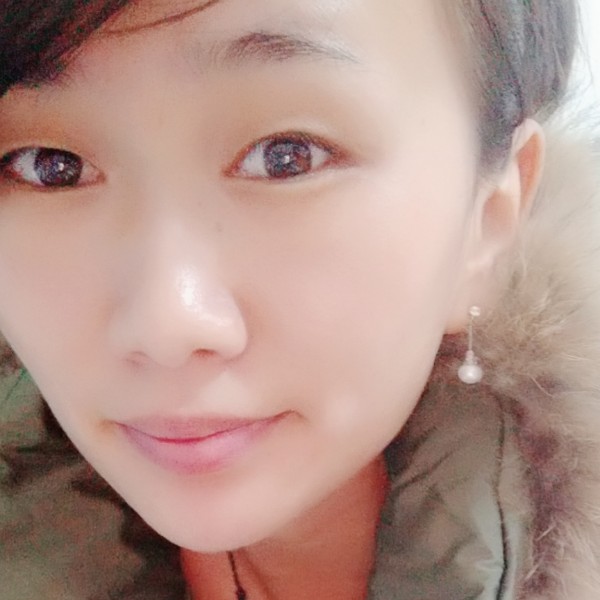 粘人的妖精的照片