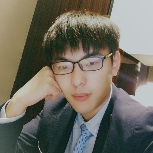 小刺猬与粗暴的照片