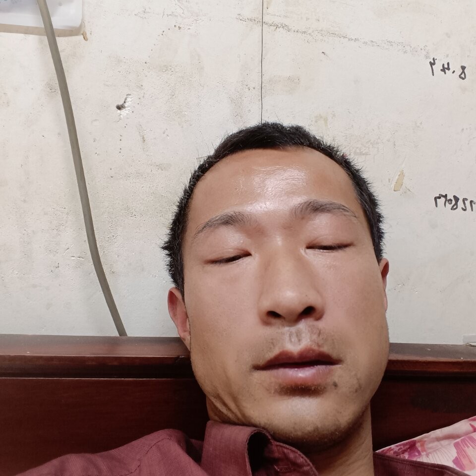 爱撒娇茉莉內衣的照片
