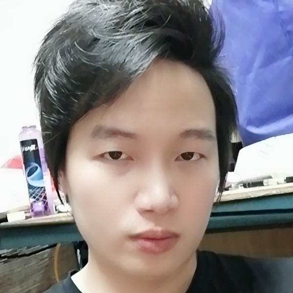 羽裳等待平常的照片