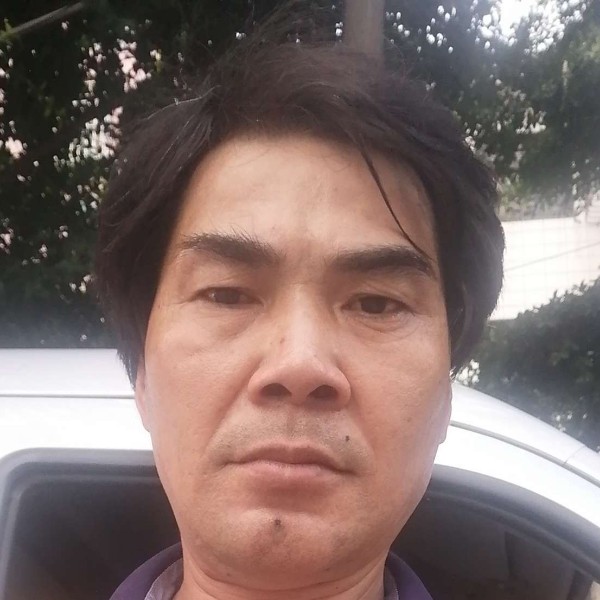 想人陪的红牛的照片