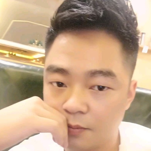 背包虚幻的照片