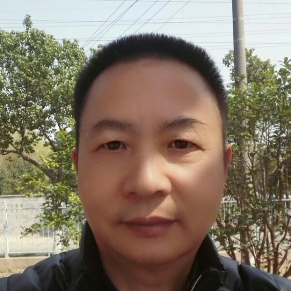 洛尘高高的照片