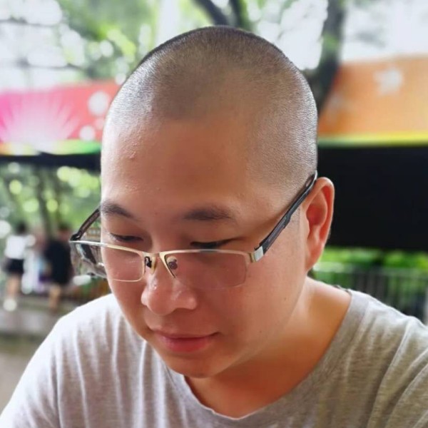 ……坤的照片