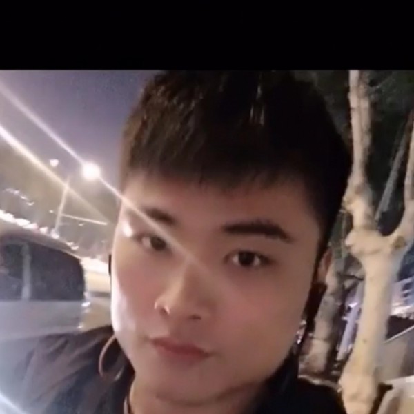 拾柒$的照片