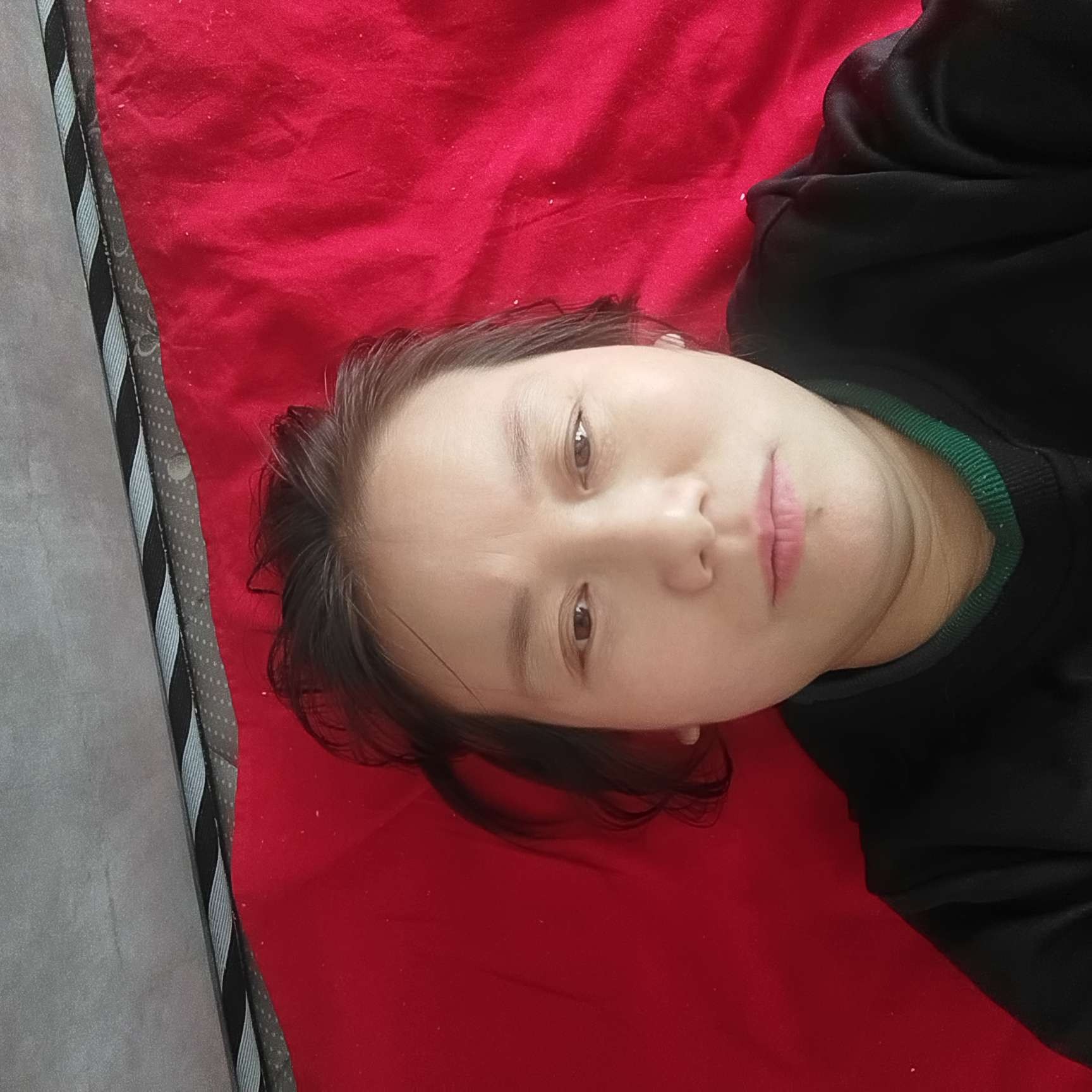 低泣de眼泪的照片