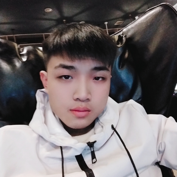 李君尘的照片
