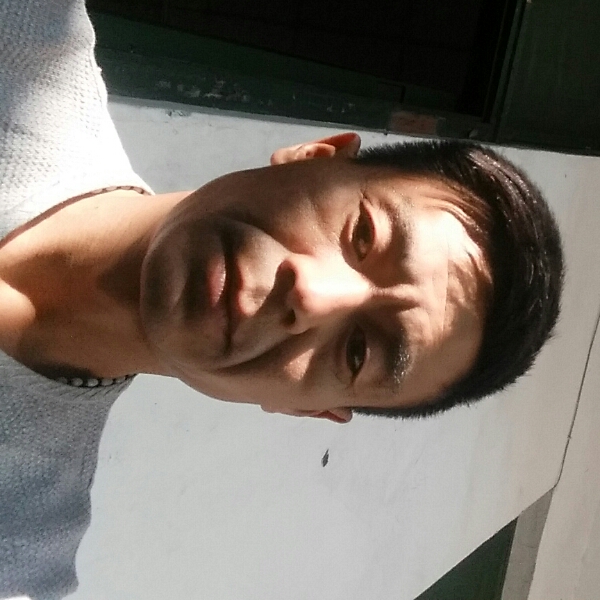 幕然回头的照片