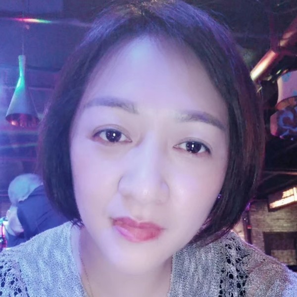 温柔给微笑的照片