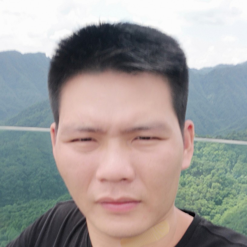爱菲丝～董事长的照片