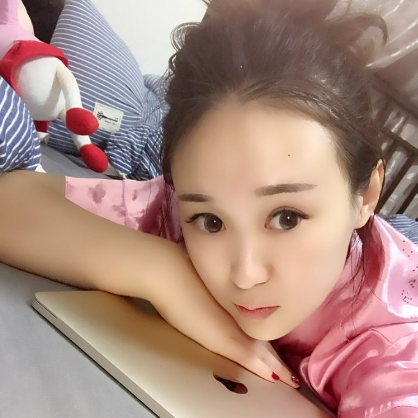 微笑的微微的照片