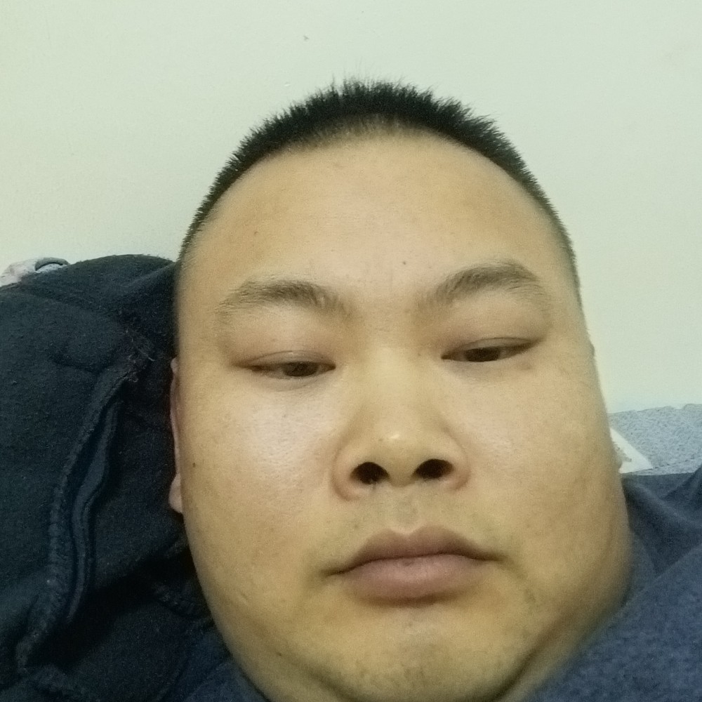 等待茫茫人海的你的照片