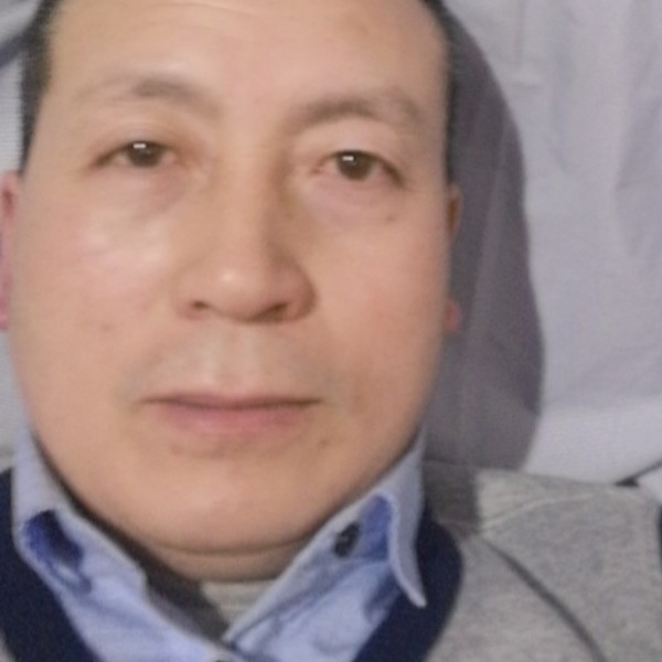 单身煮男的照片