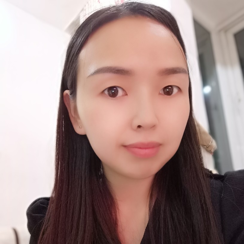 漂亮回首冬耀的照片