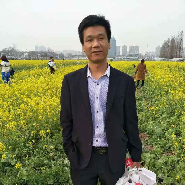 大树给调皮的照片