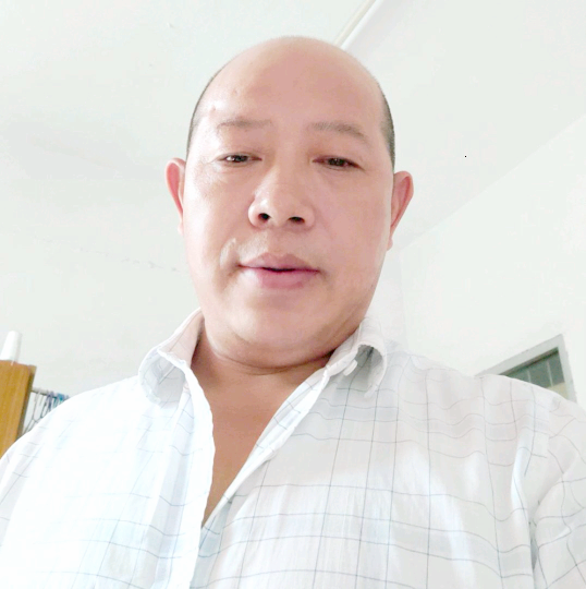 书本等于风中的照片