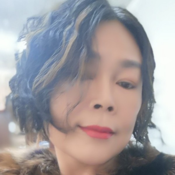 猫猫陈英的照片